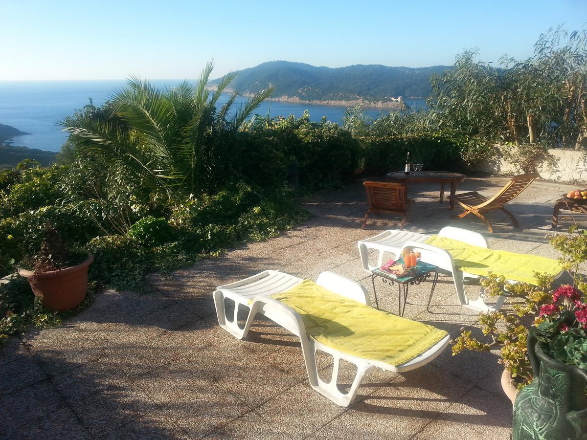 La Coccinelle Aparthotel Île du Levant Exterior foto